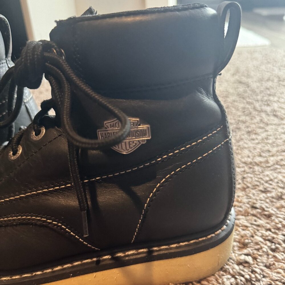 Harley-Davidson-Beau-8-Inch-Wedge-Boot   Used about 5 time like new